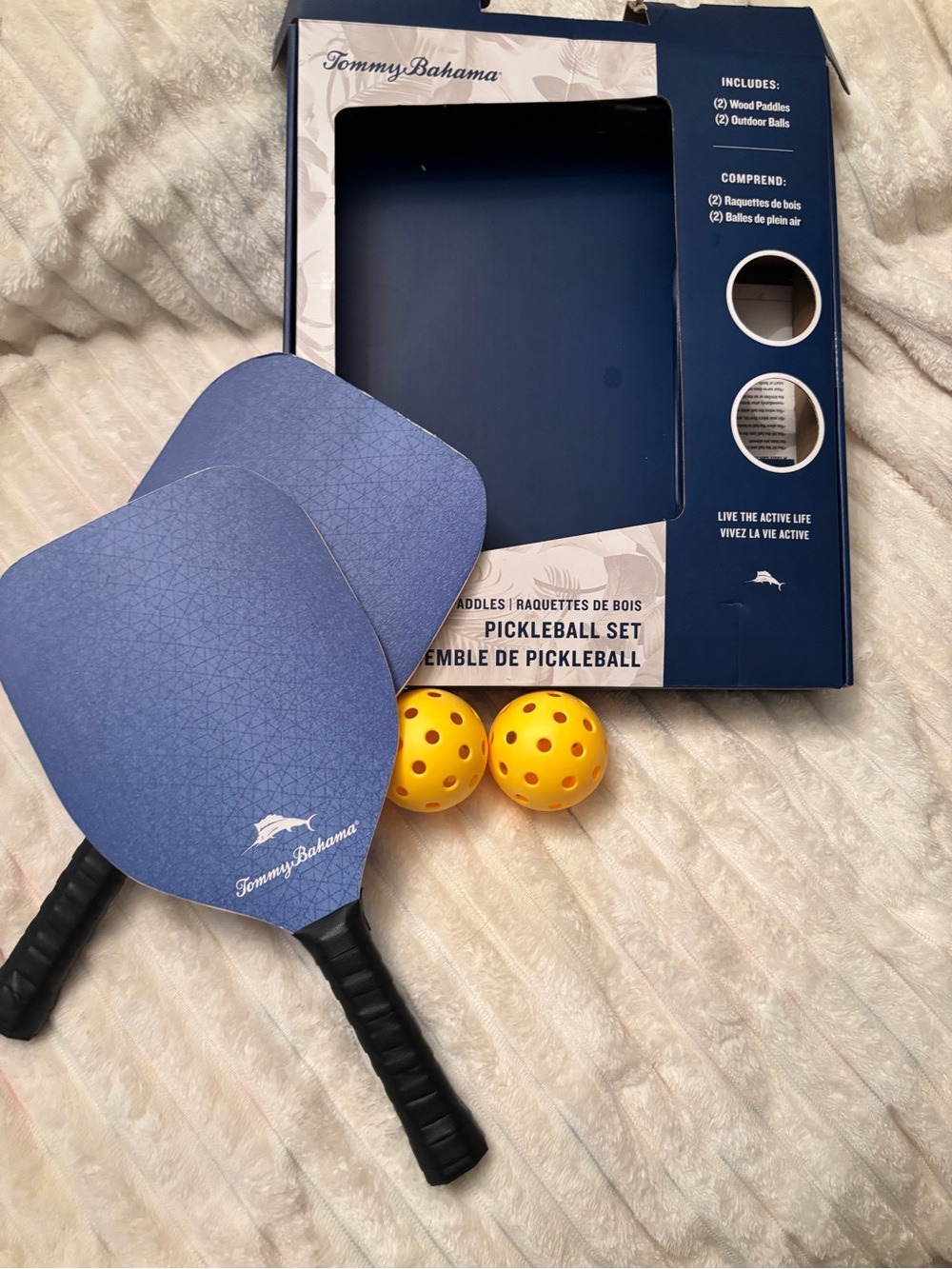 Tommy Bahama Pickleball paddles and balls